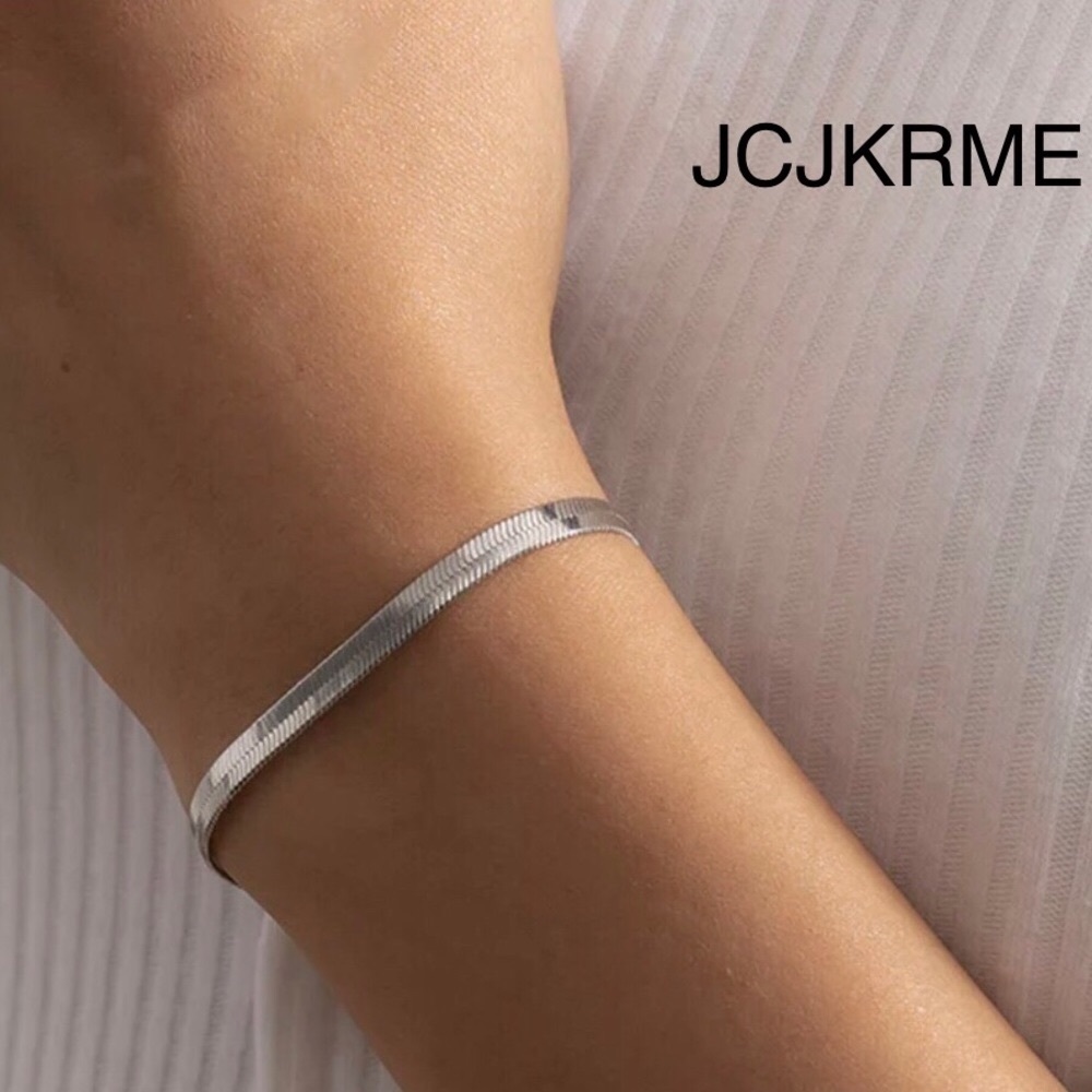 ✨✨.925 Sterling Silver Herringbone Bracelet ✨✨